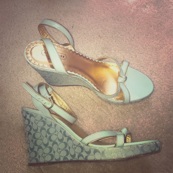 Size 10 Coach wedge sandals - Picture 2 of 3